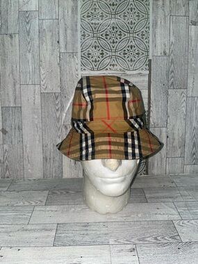 Burberry London England brown and black Vintage Bucket Hat size medium